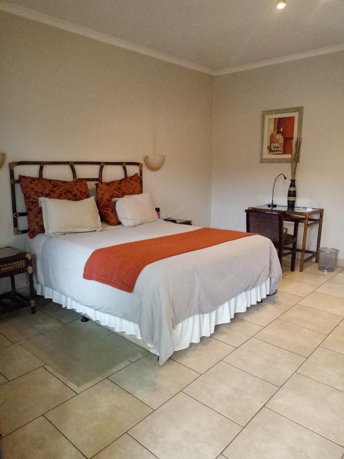 Planet Hotel Hollybum Lubumbashi Kültér fotó